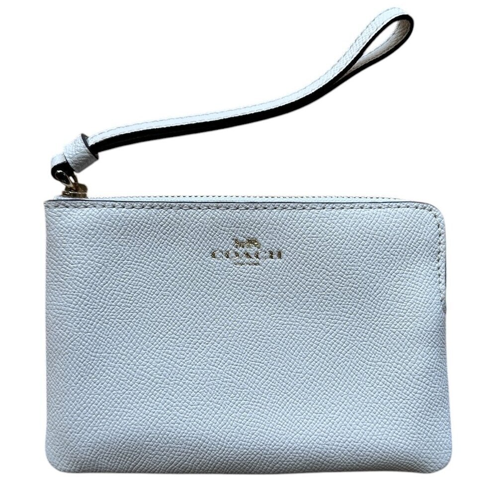 NWOT COACH Zip Pouch Wristlet Cream Pebbled Leather with Strap